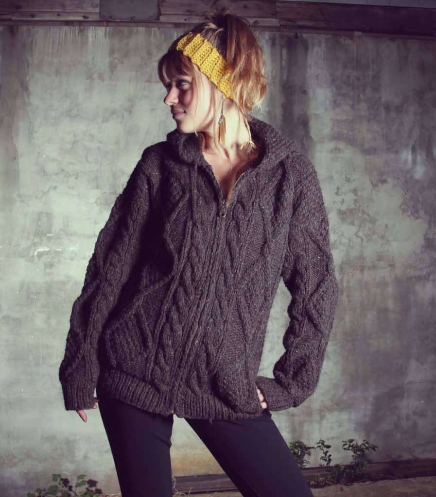 Cable knit wool sweater with hood - Los Andes Shop